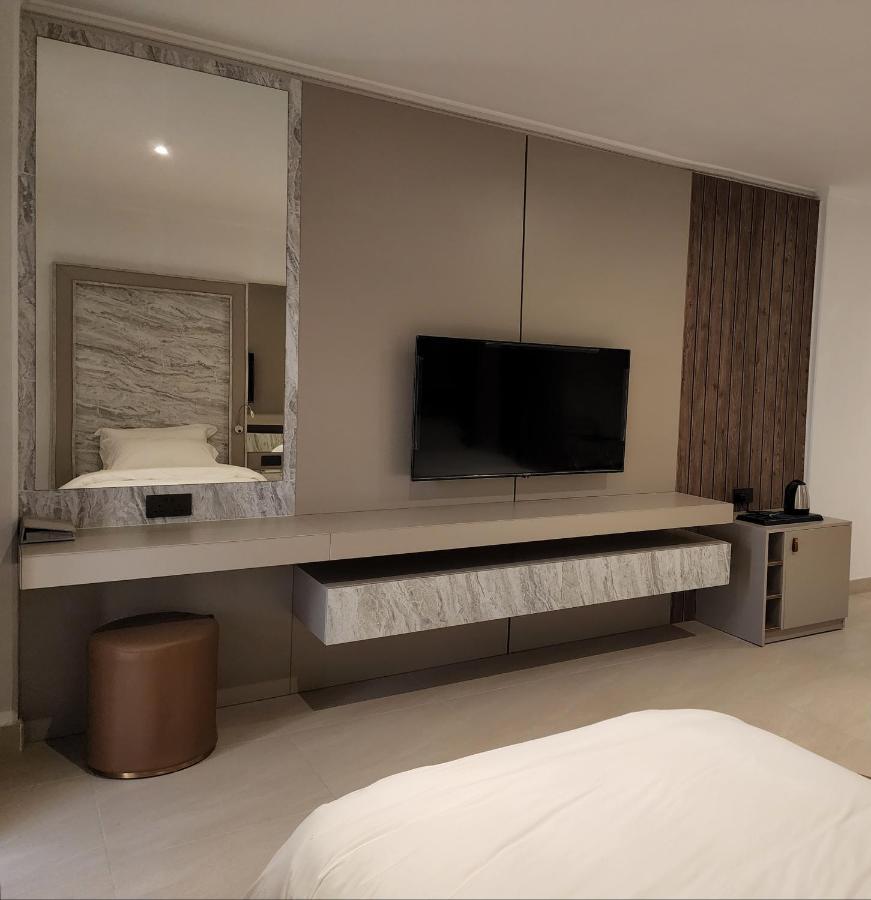 Imperial Suites Hotel Manama Eksteriør bilde