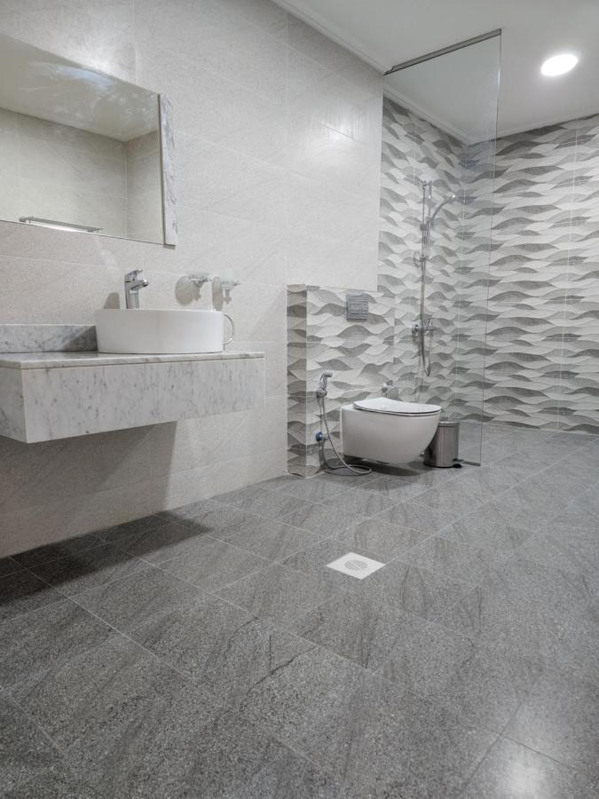 Imperial Suites Hotel Manama Eksteriør bilde