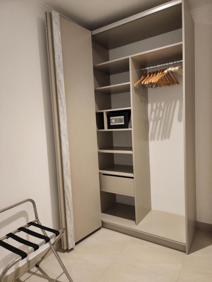 Imperial Suites Hotel Manama Eksteriør bilde