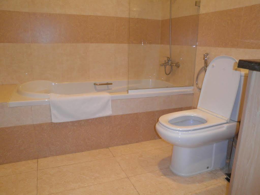 Imperial Suites Hotel Manama Eksteriør bilde