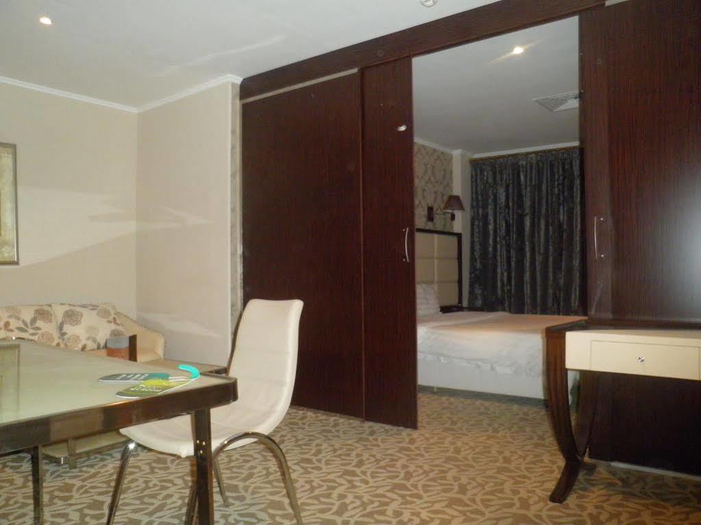 Imperial Suites Hotel Manama Eksteriør bilde