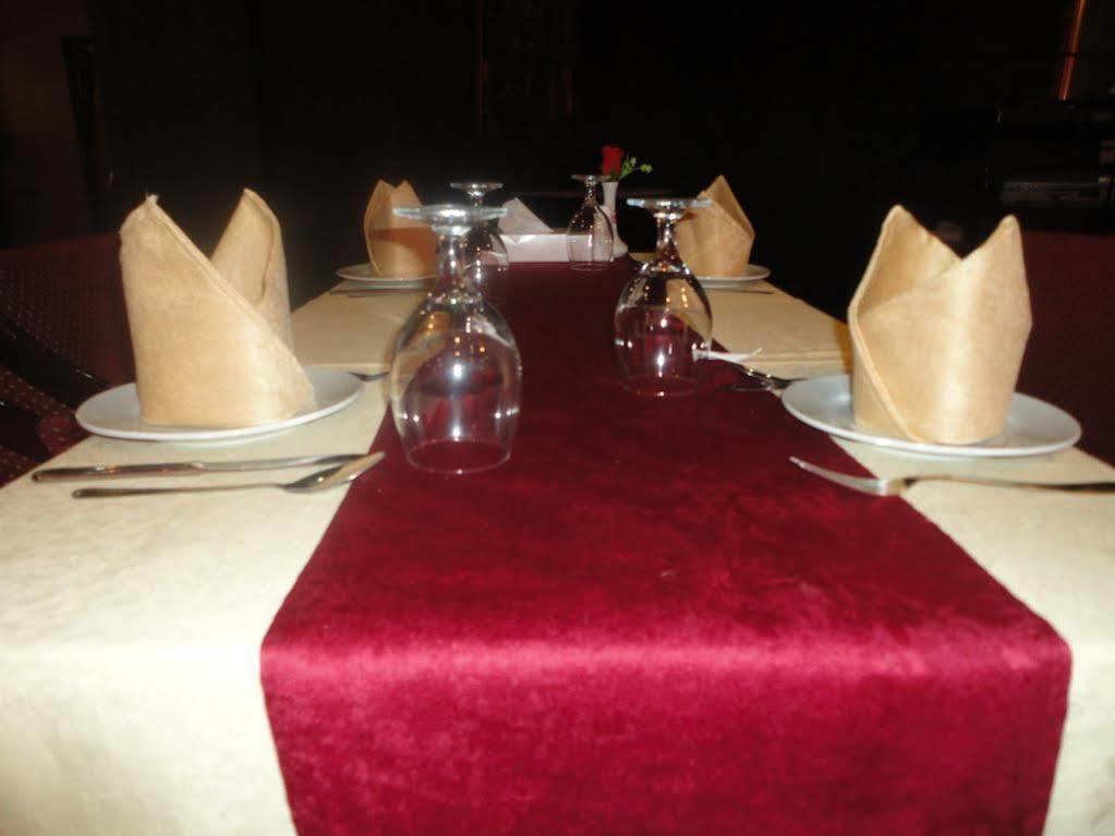 Imperial Suites Hotel Manama Eksteriør bilde